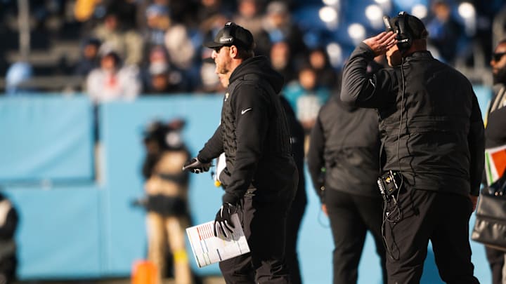 Nov 30, 2025; Nashville, Tennessee, USA; Jacksonville Jaguars head coach Liam Coen looks on from the sidelines against the Tennessee Titans during the second half at Nissan Stadium. Mandatory Credit: Steve Roberts-Imagn Images Nov 30, 2025; Nashville, Tennessee, USA; Jacksonville Jaguars head coach Liam Coen looks on from the sidelines against the Tennessee Titans during the second half at Nissan Stadium. Mandatory Credit: Steve Roberts-Imagn Images