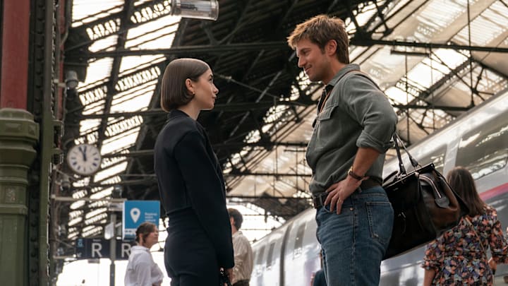 Emily in Paris. (L to R) Lily Collins as Emily, Lucas Bravo as Gabriel in Emily in Paris