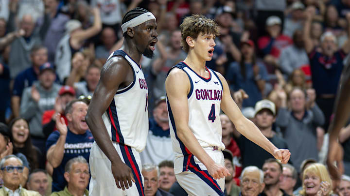 Gonzaga Bulldogs Graham Ike (left) and Davis Fogle (right).