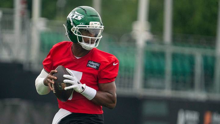 New York Jets quarterback Geno Smith New York Jets quarterback Geno Smith