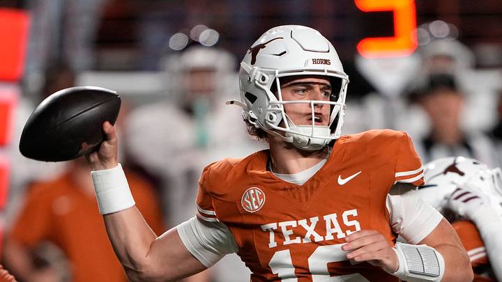 Nov 28, 2025; Austin, Texas, USA; Texas Longhorns quarterback Arch Manning throws a pass during the first half against the Texas A&M Aggies at Darrell K Royal-Texas Memorial Stadium. Mandatory Credit: Scott Wachter-Imagn Images Nov 28, 2025; Austin, Texas, USA; Texas Longhorns quarterback Arch Manning throws a pass during the first half against the Texas A&M Aggies at Darrell K Royal-Texas Memorial Stadium. Mandatory Credit: Scott Wachter-Imagn Images