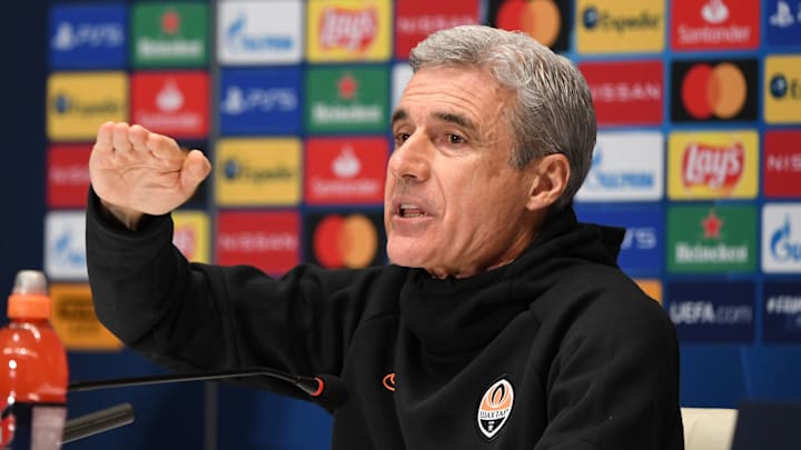 Exigências de Vítor Pereira aproximam Luís Castro do Corinthians 