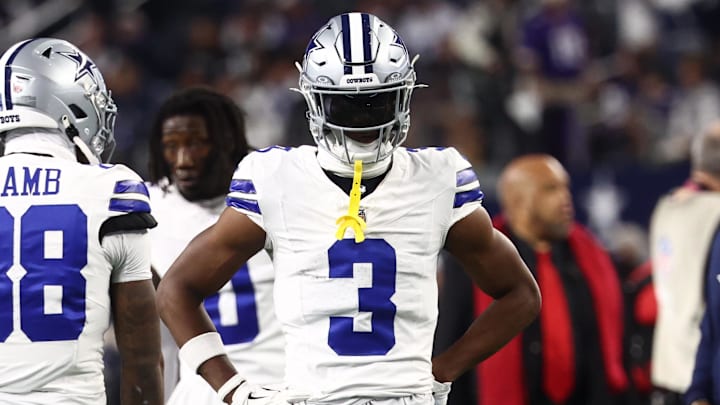 Dallas Cowboys wide receiver George Pickens warms up before a game against the Minnesota Vikings at AT&T Stadium. 