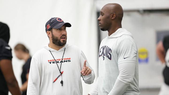 Jul 31, 2026; Houston, TX, USA; Houston Texans offensive coordinator Nick Caley talks with head coach DeMeco Ryans during training camp at Houston Methodist Training Center. Mandatory Credit: Troy Taormina-Imagn Images Jul 31, 2026; Houston, TX, USA; Houston Texans offensive coordinator Nick Caley talks with head coach DeMeco Ryans during training camp at Houston Methodist Training Center. Mandatory Credit: Troy Taormina-Imagn Images