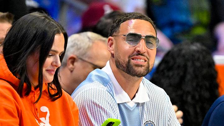 Jun 20, 2026; Arlington, Texas, USA; Dallas Mavericks guard Klay Thompson watches the game between the Dallas Wings and the Chicago Sky during the first half at College Park Center. Mandatory Credit: Jerome Miron-Imagn Images Jun 20, 2026; Arlington, Texas, USA; Dallas Mavericks guard Klay Thompson watches the game between the Dallas Wings and the Chicago Sky during the first half at College Park Center. Mandatory Credit: Jerome Miron-Imagn Images