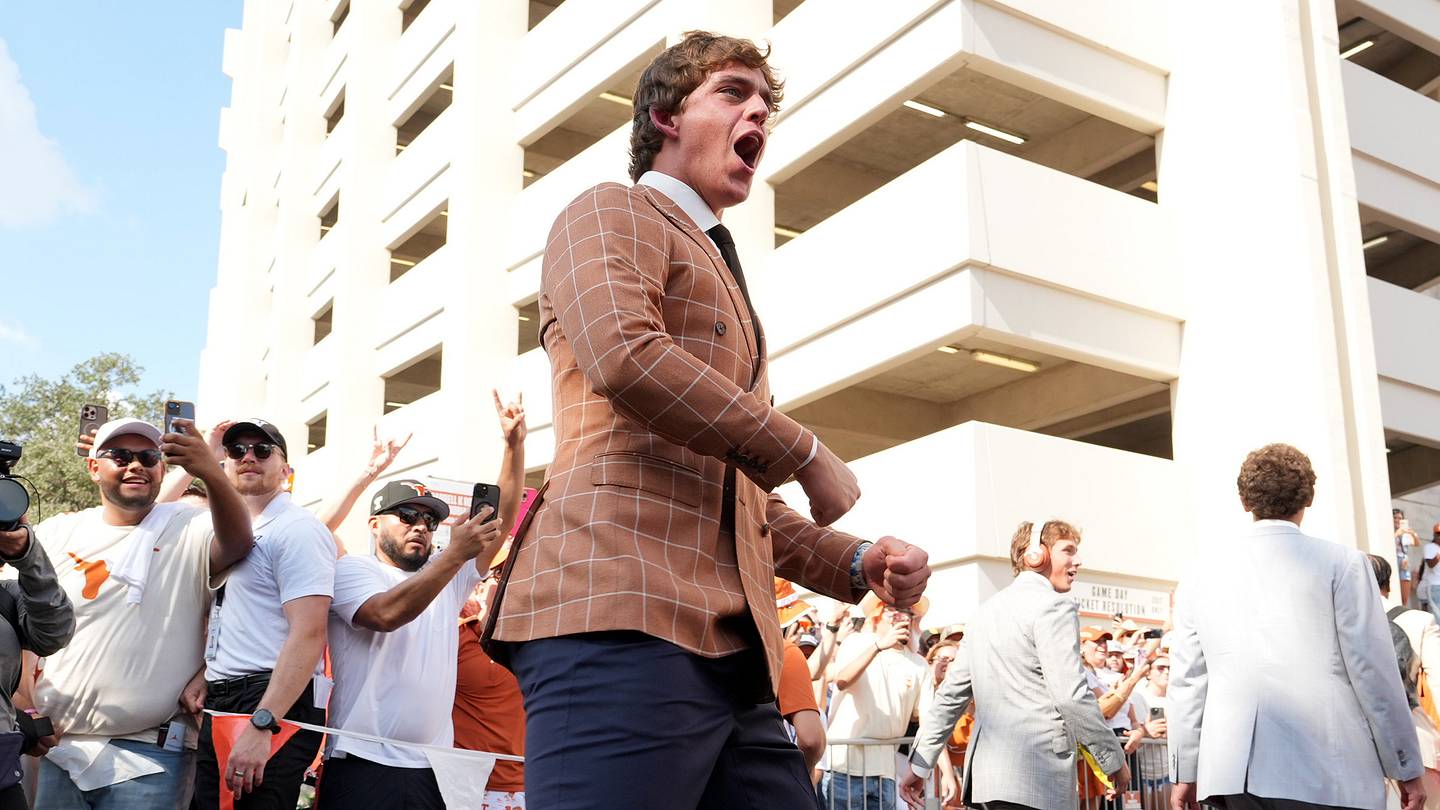 Arch Manning has chance to top NFL draft boards after Dante Moore's poor showing in Week 2
