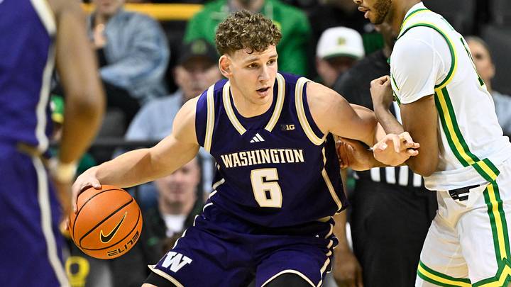Mar 7, 2026; Eugene, Oregon, USA; Washington Huskies forward Hannes Steinbach (6) drives to the basket against Oregon Ducks forward Kwame Evans Jr. (10) during the first half at Matthew Knight Arena. Mandatory Credit: Craig Strobeck-Imagn Images Mar 7, 2026; Eugene, Oregon, USA; Washington Huskies forward Hannes Steinbach (6) drives to the basket against Oregon Ducks forward Kwame Evans Jr. (10) during the first half at Matthew Knight Arena. Mandatory Credit: Craig Strobeck-Imagn Images