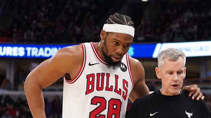 Feb 7, 2026; Chicago, Illinois, USA; Chicago Bulls head coach Billy Donovan talks with forward Guerschon Yabusele (28) against the Denver Nuggets during the first half at United Center. Mandatory Credit: David Banks-Imagn Images
