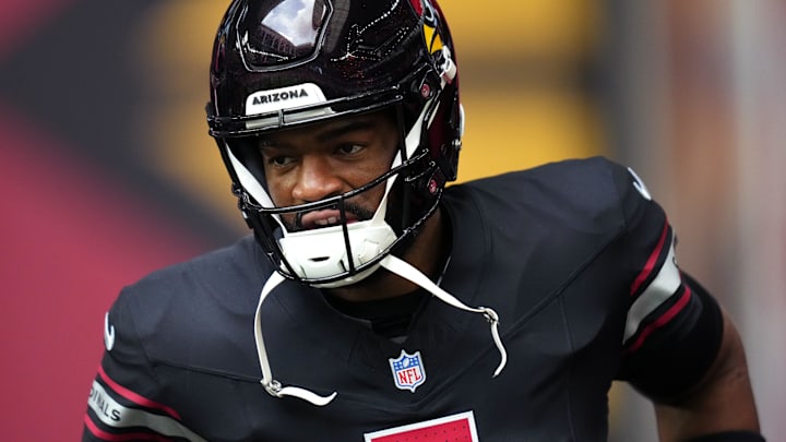 Arizona Cardinals quarterback Jacoby Brissett (7) takes the field before their game against the San Francisco 49ers at State Farm Stadium on Glendale on Nov. 16, 2025.