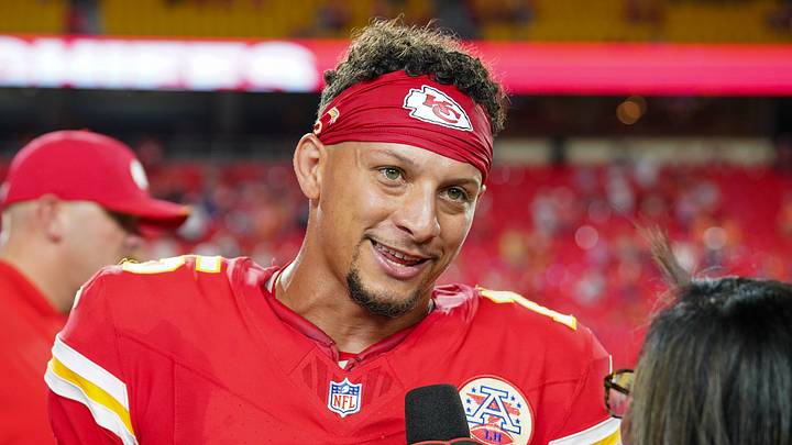 Kansas City Chiefs quarterback Patrick Mahomes (15)