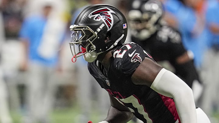 Atlanta Falcons linebacker James Pearce Jr. is performing at a level that should garner more attention Atlanta Falcons linebacker James Pearce Jr. is performing at a level that should garner more attention