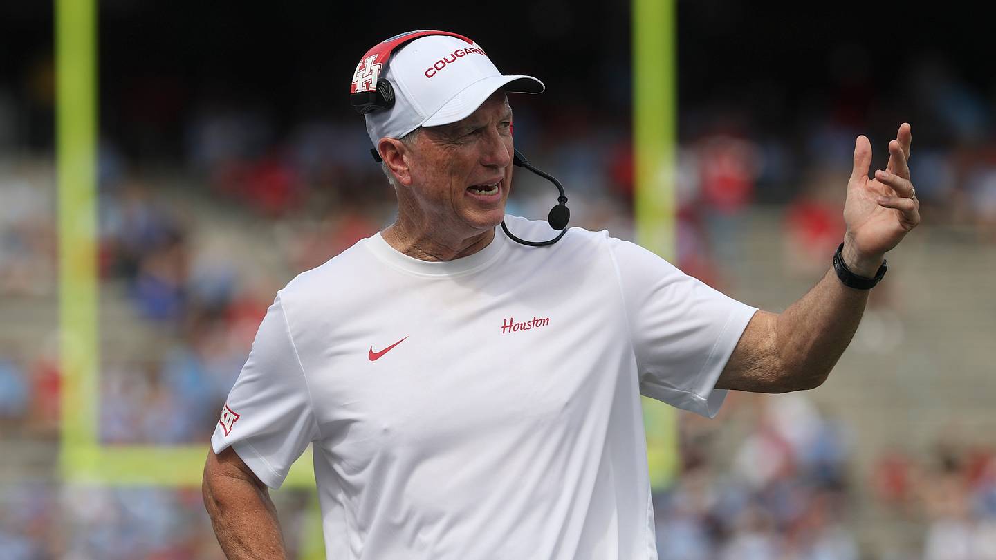 Willie Fritz Calls on Houston Fans to Show Up for Ranked Home Game vs Oklahoma State