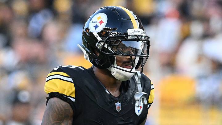 Pittsburgh Steelers safety DeShon Elliott Pittsburgh Steelers safety DeShon Elliott