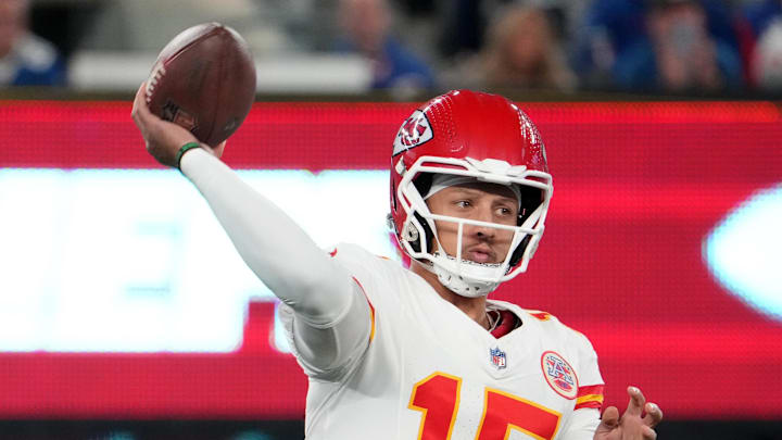 Sep 21, 2025; East Rutherford, New Jersey, USA; 
Kansas City Chiefs quarterback Patrick Mahomes (15) passes against the New York Giants in the first quarter  at MetLife Stadium. Mandatory Credit: Robert Deutsch-Imagn Images