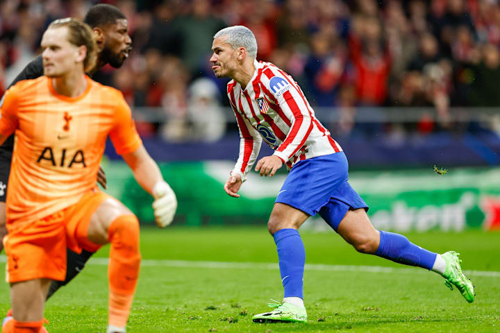 Antoine Griezmann ยิงเข้าประตู