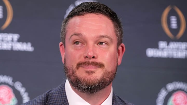 Dec 31, 2024; Los Angeles, California, USA; Oregon Ducks head coach Dan Lanning during the Rose Bowl head coaches press conference at Sheraton Grand LA. Mandatory Credit: Kirby Lee-Imagn Images Dec 31, 2024; Los Angeles, California, USA; Oregon Ducks head coach Dan Lanning during the Rose Bowl head coaches press conference at Sheraton Grand LA. Mandatory Credit: Kirby Lee-Imagn Images