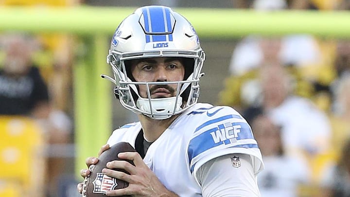 Detroit Lions quarterback David Blough (10) looks to pass against the Pittsburgh Steelers 