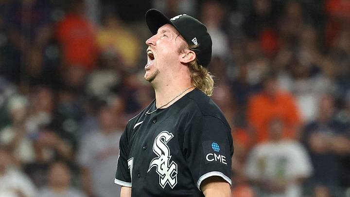 Chicago White Sox pitcher Erick Fedde (47) celebrates
