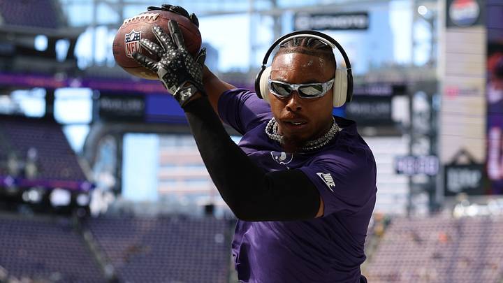 Sports Illustrated's Jason Harmon breaks down why the Vikings have good reason to play Justin Jefferson this weekend, despite some fans' concerns. Sports Illustrated's Jason Harmon breaks down why the Vikings have good reason to play Justin Jefferson this weekend, despite some fans' concerns.