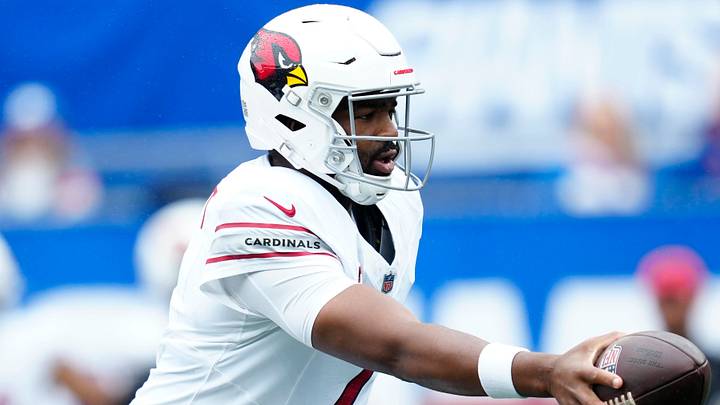 Arizona Cardinals quarterback Jacoby Brissett (7) hands the ball off, Sunday, October 4, 2026, in East Rutherford.