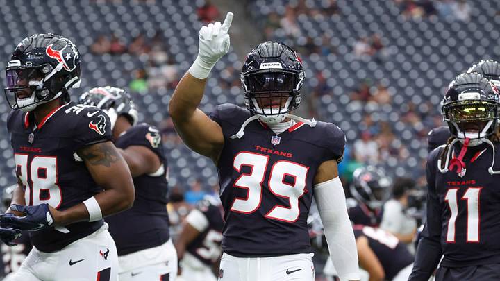 Aug 16, 2025; Houston, Texas, USA; Houston Texans linebacker Henry To'oTo'o (39) holds up a finger before the game against the Carolina Panthers at NRG Stadium. Mandatory Credit: Troy Taormina-Imagn Images Aug 16, 2025; Houston, Texas, USA; Houston Texans linebacker Henry To'oTo'o (39) holds up a finger before the game against the Carolina Panthers at NRG Stadium. Mandatory Credit: Troy Taormina-Imagn Images
