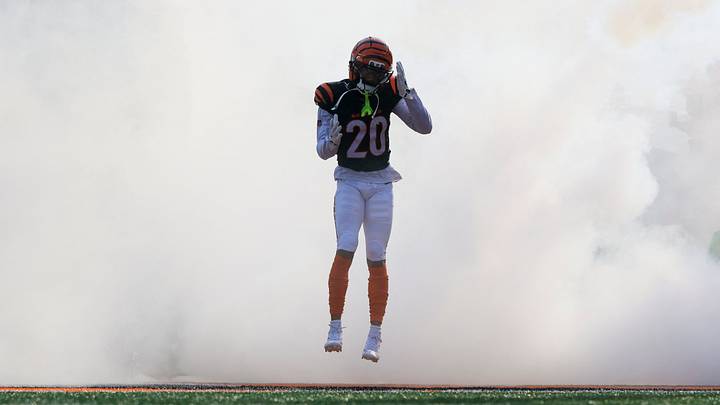Jan 4, 2026; Cincinnati, Ohio, USA; Cincinnati Bengals cornerback DJ Turner II (20) exits the player tunnel during introductions before a game against the Cleveland Browns at Paycor Stadium. Mandatory Credit: Katie Stratman-Imagn Images Jan 4, 2026; Cincinnati, Ohio, USA; Cincinnati Bengals cornerback DJ Turner II (20) exits the player tunnel during introductions before a game against the Cleveland Browns at Paycor Stadium. Mandatory Credit: Katie Stratman-Imagn Images