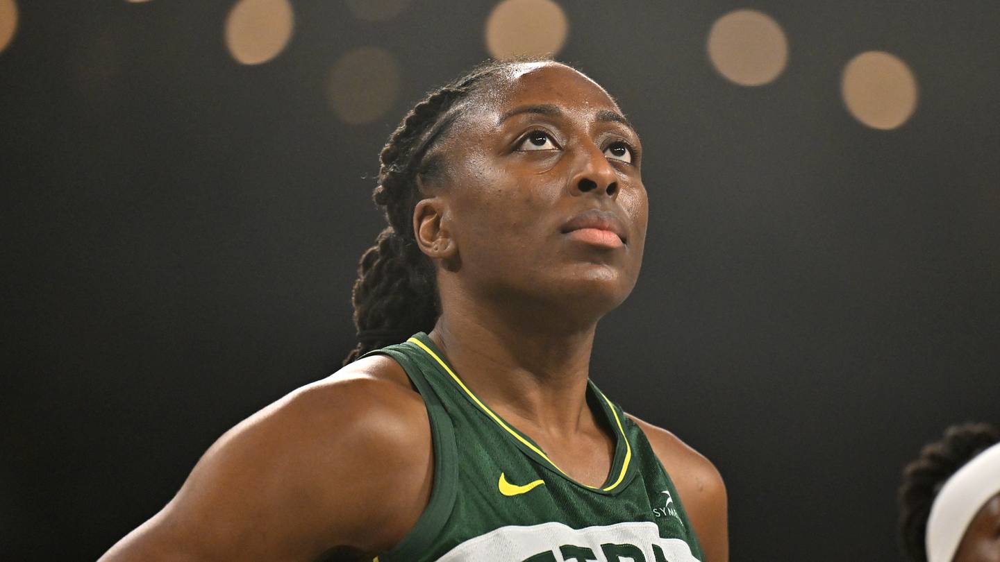 WNBA Players Demand $1 Million Salaries Amid Stalemate
