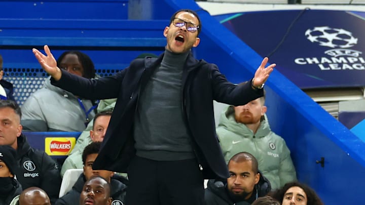 切尔西因英超败仗中场边混乱事件被重罚