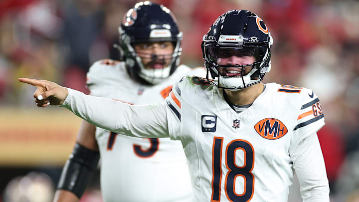 Chicago Bears quarterback Caleb Williams (18) Chicago Bears quarterback Caleb Williams (18)