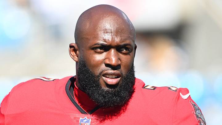 Oct 23, 2022; Charlotte, North Carolina, USA; Tampa Bay Buccaneers running back Leonard Fournette (7) before the game at Bank of America Stadium. Mandatory Credit: Bob Donnan-USA TODAY Sports Oct 23, 2022; Charlotte, North Carolina, USA; Tampa Bay Buccaneers running back Leonard Fournette (7) before the game at Bank of America Stadium. Mandatory Credit: Bob Donnan-USA TODAY Sports