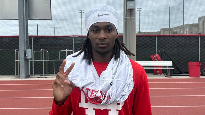 Mater Dei (Calif.) 2027 cornerback and USC Trojans commit Danny Lang Mater Dei (Calif.) 2027 cornerback and USC Trojans commit Danny Lang
