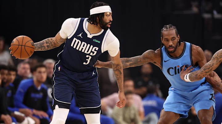 Apr 5, 2025; Inglewood, California, USA; Dallas Mavericks forward Anthony Davis (3) is defended by Los Angeles Clippers forward Kawhi Leonard (2) during the first quarter at Intuit Dome. Mandatory Credit: Kiyoshi Mio-Imagn Images Apr 5, 2025; Inglewood, California, USA; Dallas Mavericks forward Anthony Davis (3) is defended by Los Angeles Clippers forward Kawhi Leonard (2) during the first quarter at Intuit Dome. Mandatory Credit: Kiyoshi Mio-Imagn Images