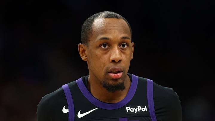 Phoenix, Arizona, USA; Phoenix Suns guard Jamaree Bouyea (17) against the Dallas Mavericks at Mortgage Matchup Center on Apr 8, 2026. Phoenix, Arizona, USA; Phoenix Suns guard Jamaree Bouyea (17) against the Dallas Mavericks at Mortgage Matchup Center on Apr 8, 2026.
