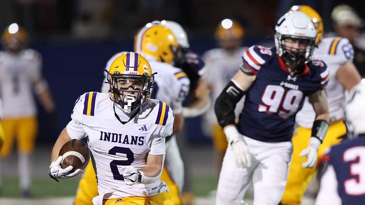 Oct 23, 2026; Urbandale, Iowa; Indianola Indians Daxton Heimbaugh (2) runs the football agains the Urbandale Jayhawks at Urbandale High School. Mandatory Credit: Reese Strickland-The Des Moines Register Oct 23, 2026; Urbandale, Iowa; Indianola Indians Daxton Heimbaugh (2) runs the football agains the Urbandale Jayhawks at Urbandale High School. Mandatory Credit: Reese Strickland-The Des Moines Register