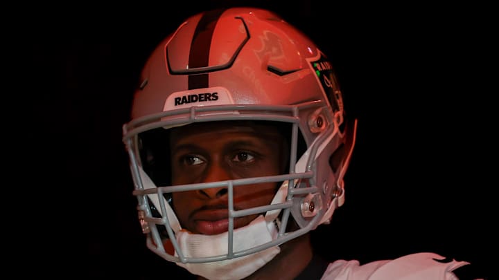 Dec 21, 2025; Houston, Texas, USA; Las Vegas Raiders quarterback Geno Smith (7) waits in the tunnel before playing against the Houston Texans at NRG Stadium. Mandatory Credit: Thomas Shea-Imagn Images Dec 21, 2025; Houston, Texas, USA; Las Vegas Raiders quarterback Geno Smith (7) waits in the tunnel before playing against the Houston Texans at NRG Stadium. Mandatory Credit: Thomas Shea-Imagn Images