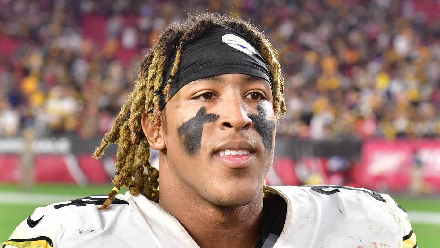 It only took two games for Ex-Steelers RB’s comeback to crash and burn