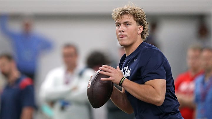 Jaxson Dart QB Ole Miss Rebels