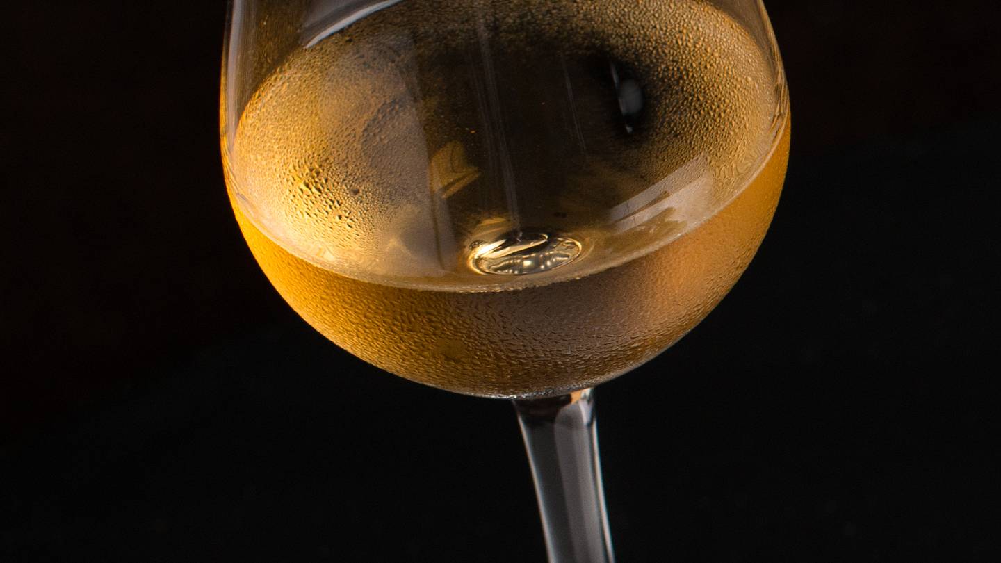 8 Fascinating Facts About Mead, the World's Oldest Alcoholic Drink