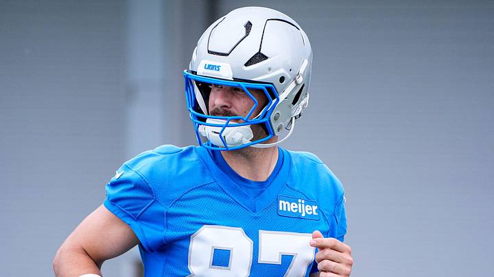 Detroit Lions tight end Sam Laporta (87) before OTAs at Allen Park Performance Center Detroit Lions tight end Sam Laporta (87) before OTAs at Allen Park Performance Center
