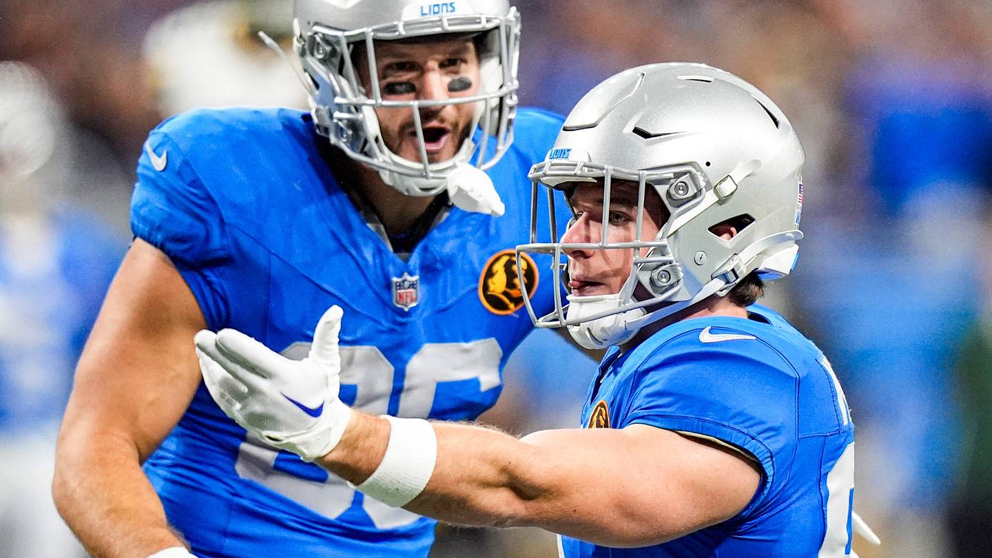 Rams' Loss to Panthers Costs NFC Top Seed