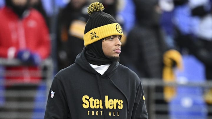 Dec 21, 2024; Baltimore, Maryland, USA; Pittsburgh Steelers quarterback Justin Fields (2) walks the field before the game against the Baltimore Ravens at M&T Bank Stadium. Mandatory Credit: Tommy Gilligan-Imagn Images Dec 21, 2024; Baltimore, Maryland, USA; Pittsburgh Steelers quarterback Justin Fields (2) walks the field before the game against the Baltimore Ravens at M&T Bank Stadium. Mandatory Credit: Tommy Gilligan-Imagn Images