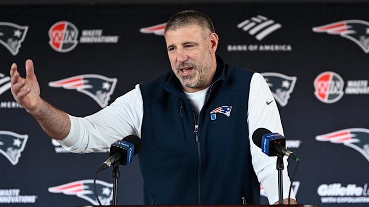 Mar 13, 2025; Foxborough, MA, USA; New England Patriots head coach Mike Vrabel discusses the teamís recent free agent additions with the media at Gillette Stadium. Mandatory Credit: Eric Canha-Imagn Images Mar 13, 2025; Foxborough, MA, USA; New England Patriots head coach Mike Vrabel discusses the teamís recent free agent additions with the media at Gillette Stadium. Mandatory Credit: Eric Canha-Imagn Images