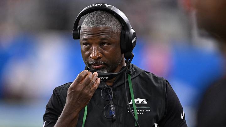 New York Jets head coach Aaron Glenn New York Jets head coach Aaron Glenn