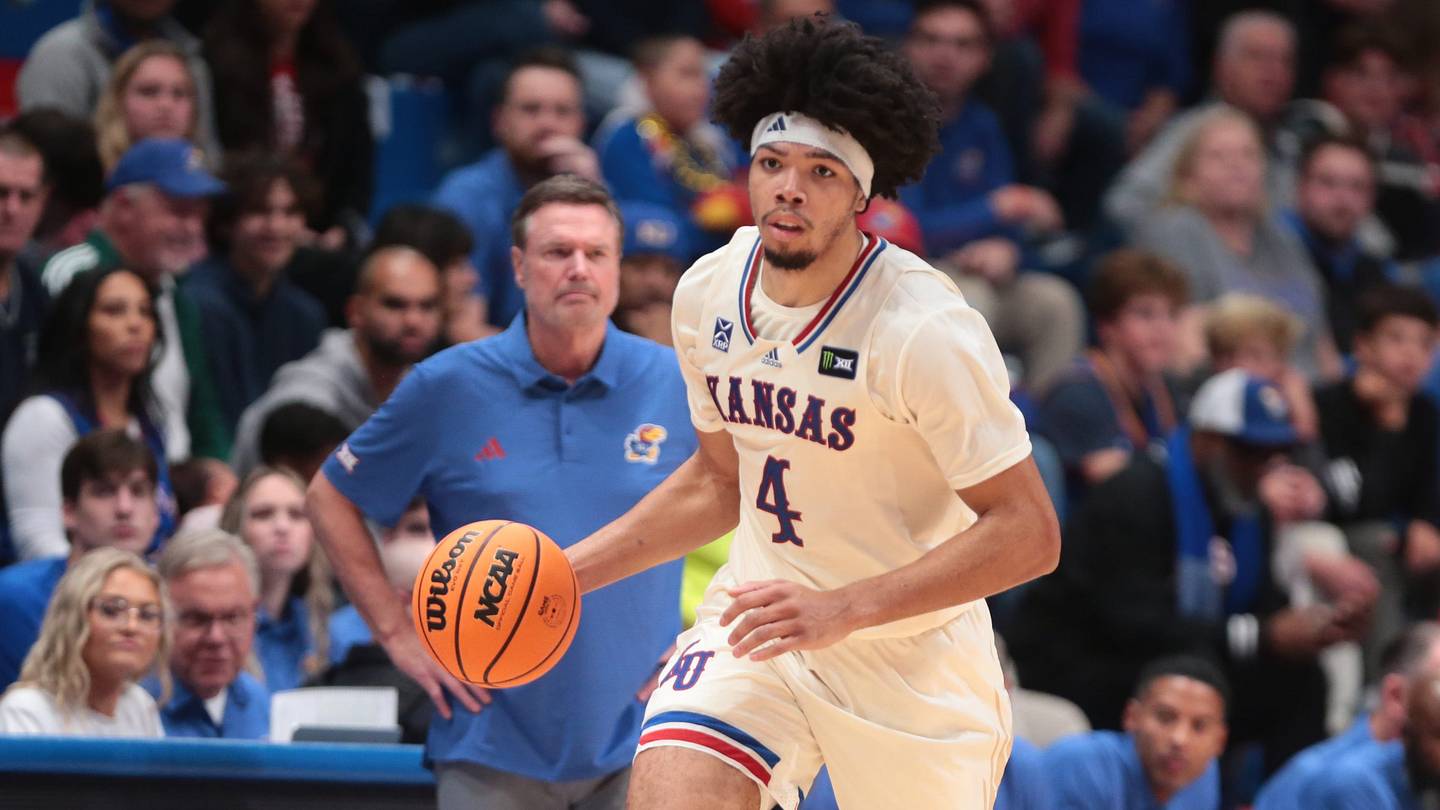 Kansas basketball's depth shines as Jayhawks cruise at Phog Late Night