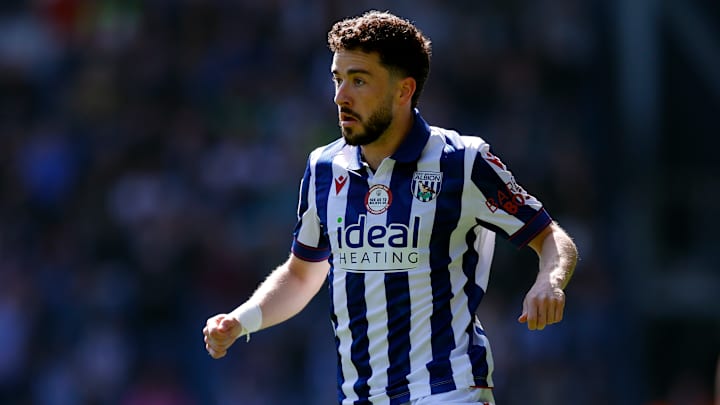 Mikey Johnston está próximo de fechar com o Flamengo