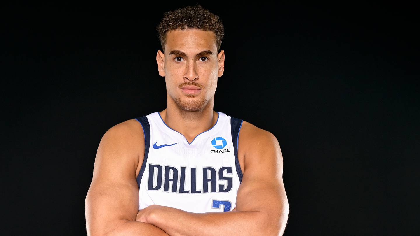 Former Mavericks Veteran Signs With New International Team After Being Waived