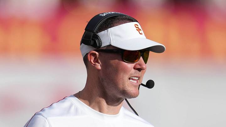 Nov 30, 2024; Los Angeles, California, USA; Southern California Trojans head coach Lincoln Riley reacts against the Notre Dame Fighting Irish in the second half at United Airlines Field at Los Angeles Memorial Coliseum. Nov 30, 2024; Los Angeles, California, USA; Southern California Trojans head coach Lincoln Riley reacts against the Notre Dame Fighting Irish in the second half at United Airlines Field at Los Angeles Memorial Coliseum.