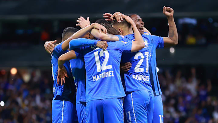 Cruz Azul se impuso 2-1 al América en el Clásico Joven y sigue apuntando a Liguilla directa.