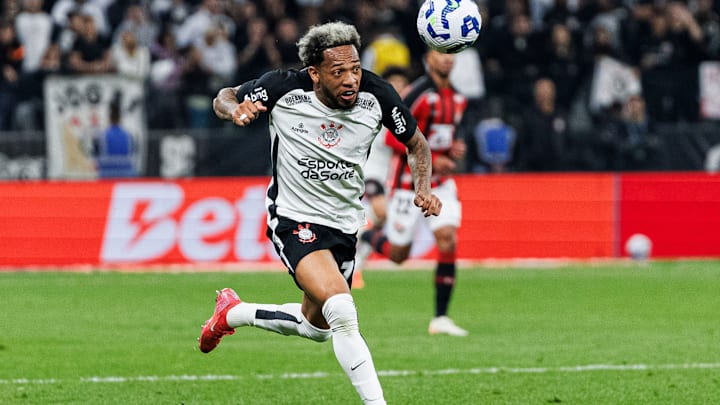 José Martínez desfalca o Corinthians contra o Santos