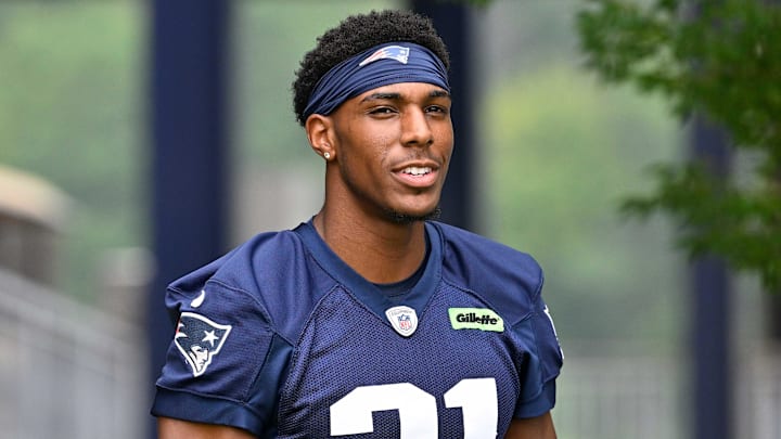 Jun 9, 2025; Foxborough, MA, USA; New England Patriots safety Craig Woodson (31) walks to the practice fields at Gillette Stadium. Mandatory Credit: Eric Canha-Imagn Images Jun 9, 2025; Foxborough, MA, USA; New England Patriots safety Craig Woodson (31) walks to the practice fields at Gillette Stadium. Mandatory Credit: Eric Canha-Imagn Images